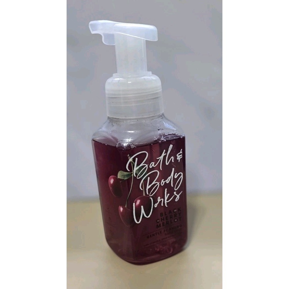 Bath And Body Works Black Cherry Merlot Foaming Hand Wash 8 Oz Bottle